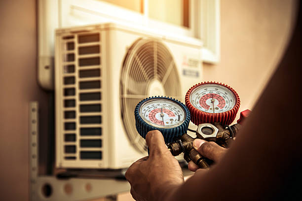 Professional Hvac technician working in Maurice, LA